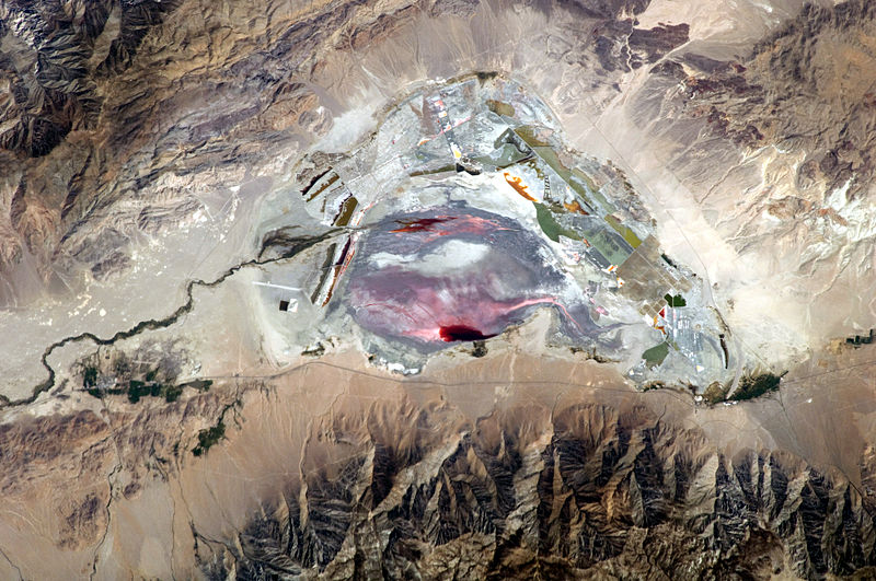 This astronaut photograph highlights the mostly dry bed of Owens Lake