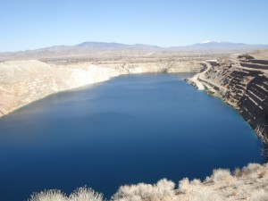 Anaconda Copper Mine -- Yerington, Nevada -- Flooded Pit -- Wikimedia Commons