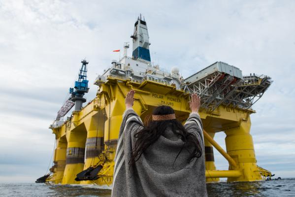 Aurey Seigl VS Polar Pioneer Drill Rig -- Photo: Greenpeace Canada