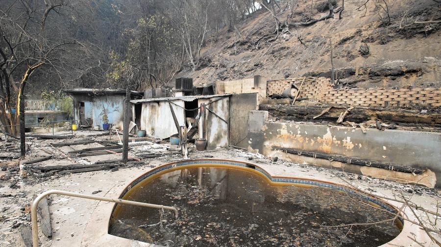 Valley Fire -- Harbin Heart Pool -- Photo: Josh Edelson/AFP/Getty Images